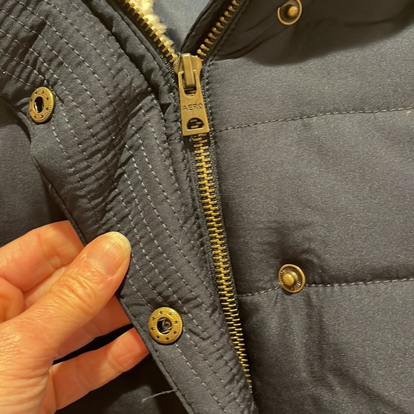 Like new Aeropostale vest with fur Sherpa hood. Size L. Navy colored. - Picture 4 of 10